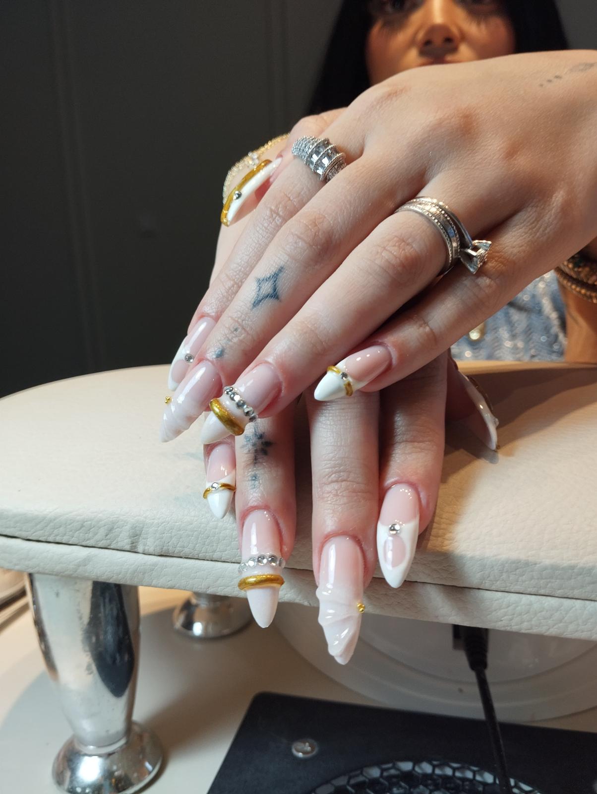 Buse Arslan Studio Tekirdağ — protez tırnak, ipek kirpik ve nail art çalışması 10